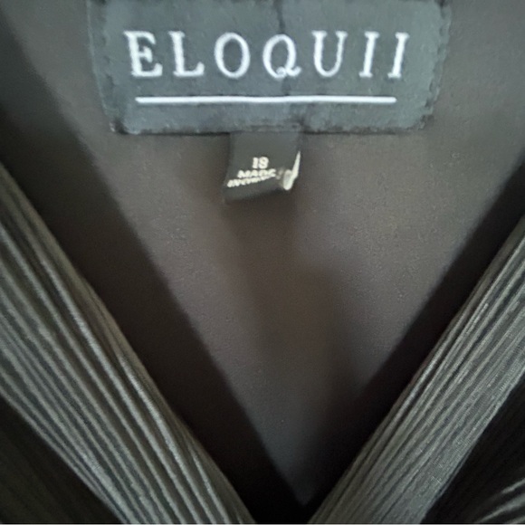 Black Eloquii Front Tie Long Sleeve Dress - Picture 6 of 12